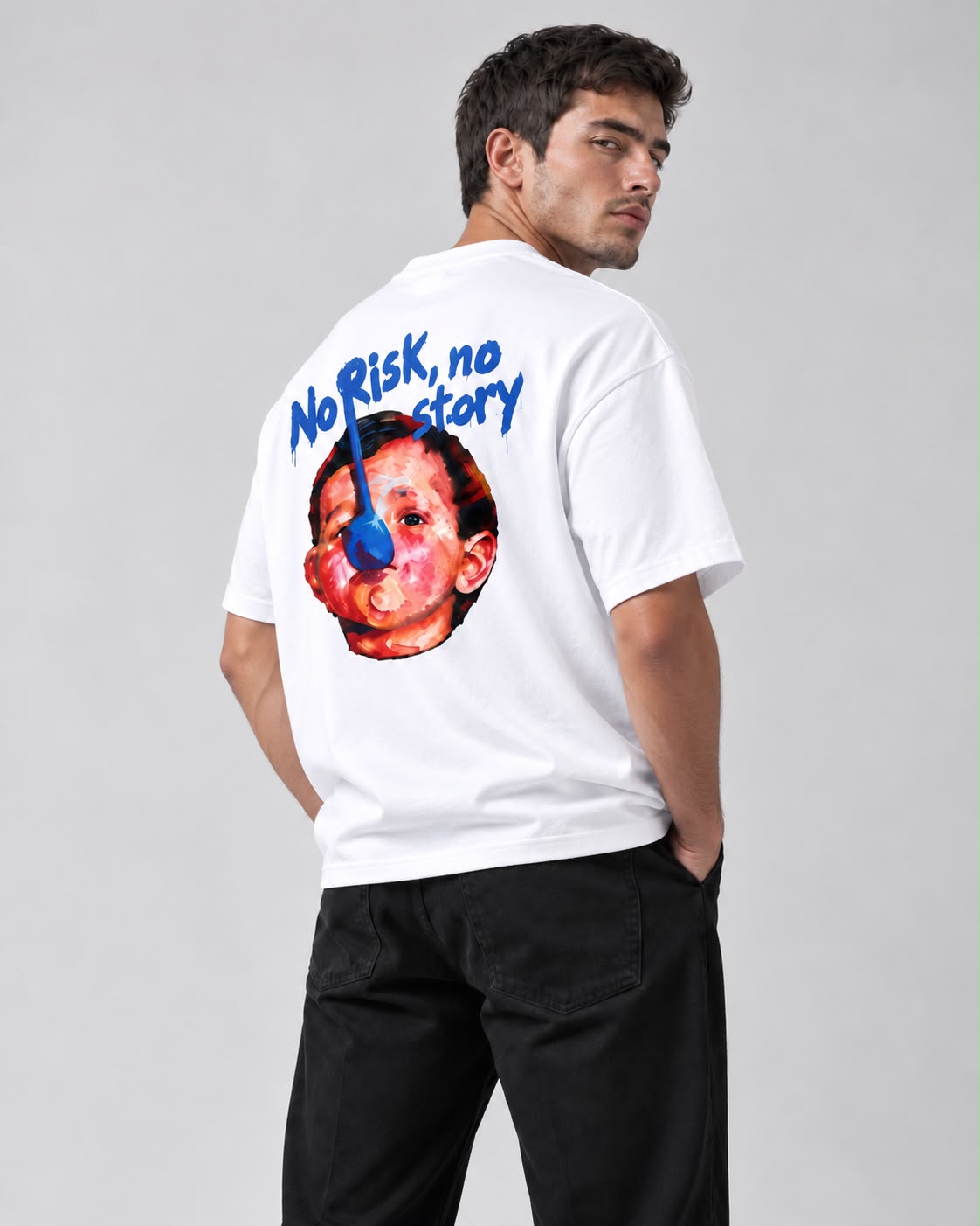 T-shirt Spoon Kid blanc NO TIME, vue de dos trois-quarts portée