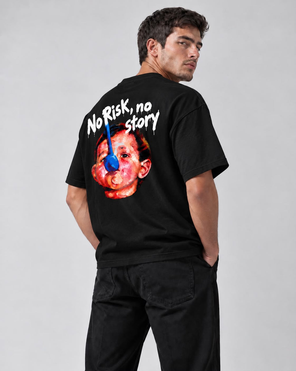 T-shirt Spoon Kid noir NO TIME, vue de dos trois-quarts portée