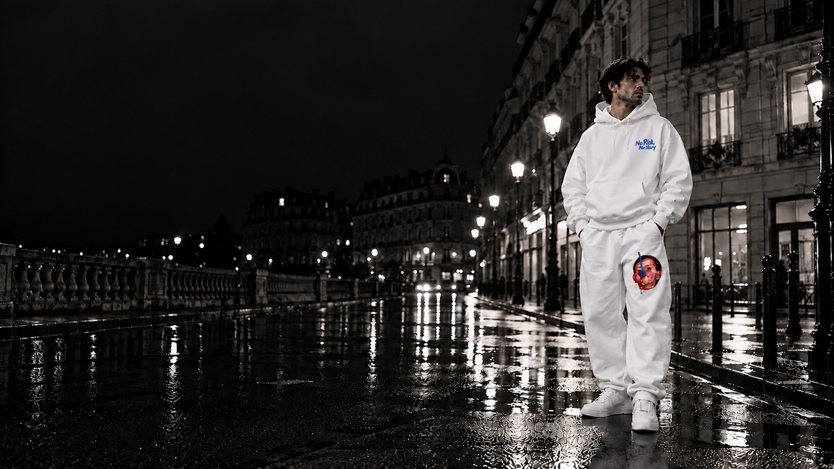 NO TIME — campagne Paris de nuit, hoodie blanc No Risk No Story